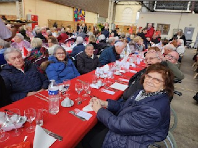 REPAS DES ANCIENS