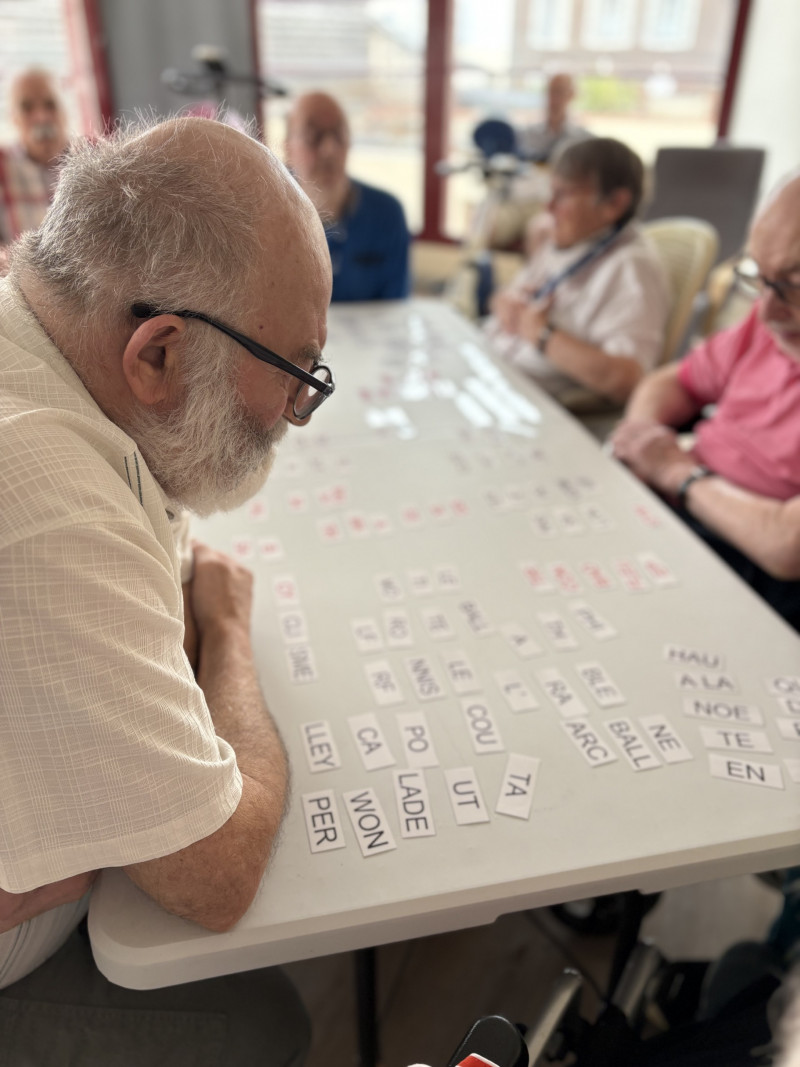 Stimulation cognitive : un accompagnement personnalisé 🧠