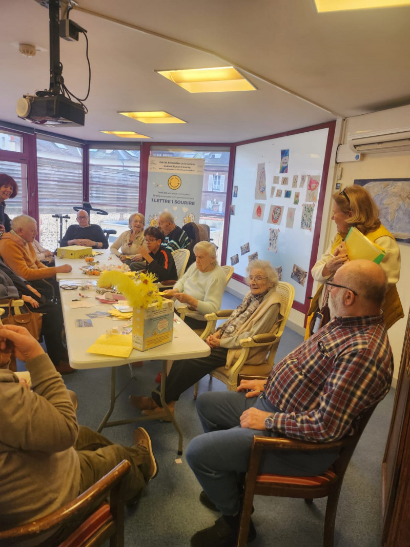 Atelier d’écriture « Une lettre, un sourire » pour nos résidents