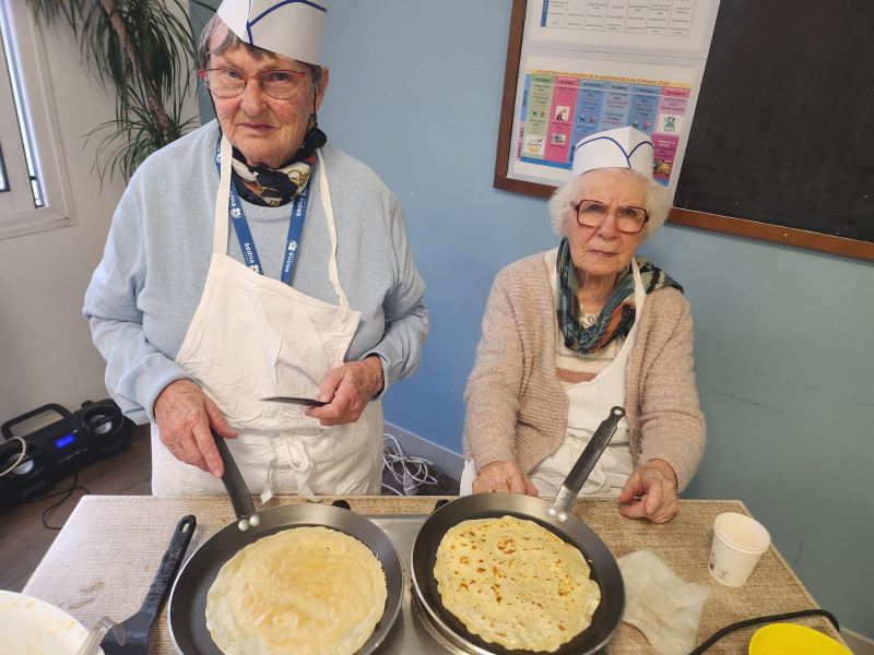 Chandeleur gourmande et musicale pour les résidents